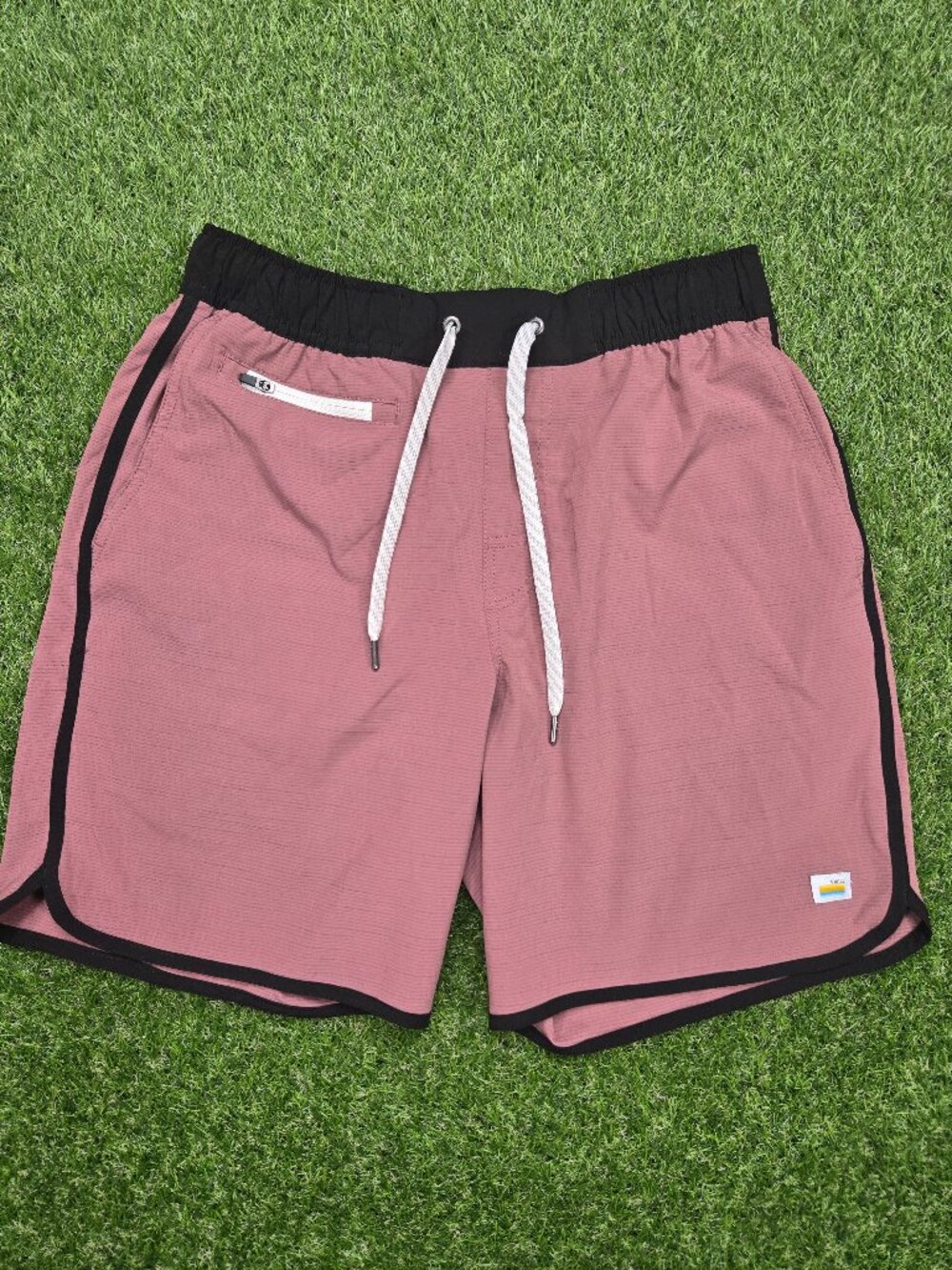 Vuori Banks Shorts Mens Small 7" Unlined Drawstring Pink Athletic Gym Workout